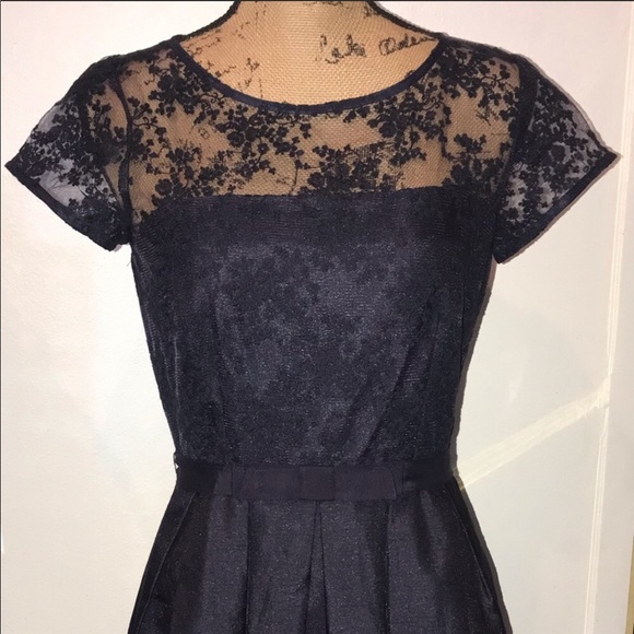 New Condition Gorgeous Lace Dress - Picture 3 of 7